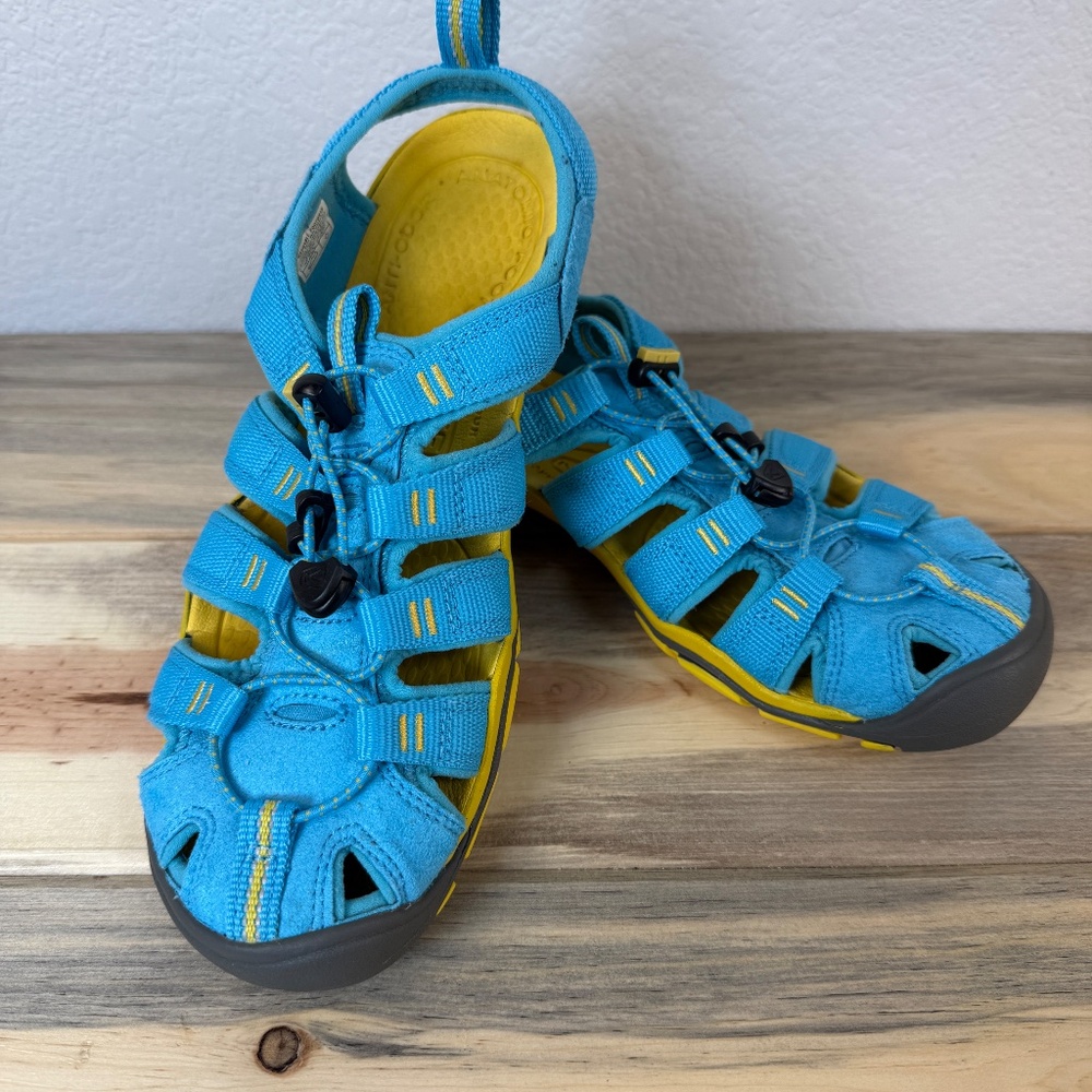 Keen Waterproof Clearwater Outdoor Hiking Shoes Bright Blue Yellow Size 8